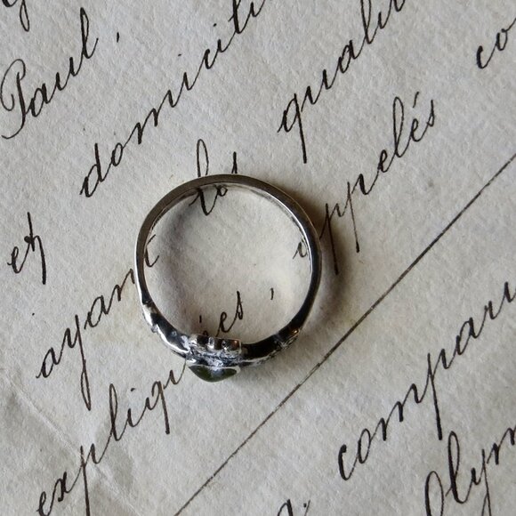 Vintage Irish Celtic Claddagh Ring Size 6 Heart and Hands - Picture 3 of 4